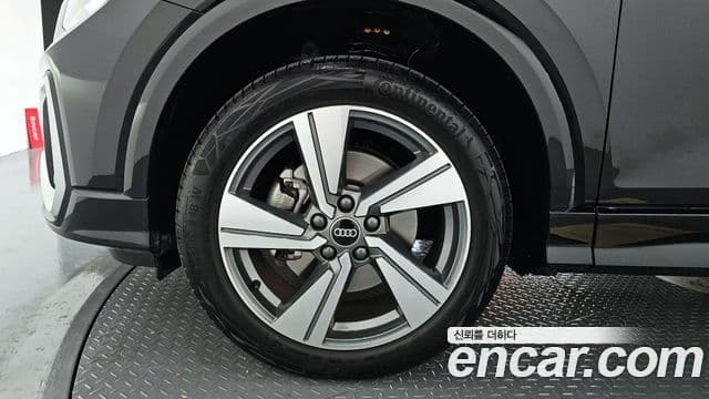 Audi Q2 Premium, 2023 все фото