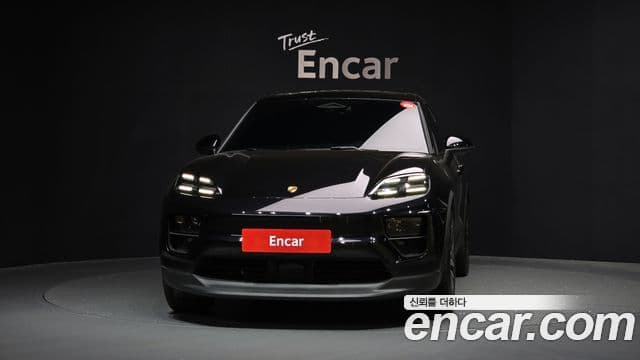 Porsche Macan EV 4S, 2025 3