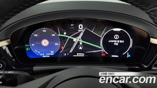 Porsche Macan EV 4S, 2025 8