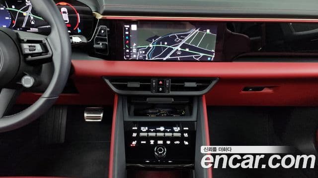 Porsche Macan EV 4S, 2025 14