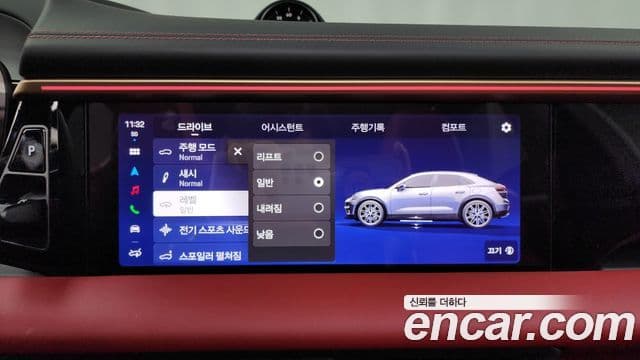 Porsche Macan EV 4S, 2025 17