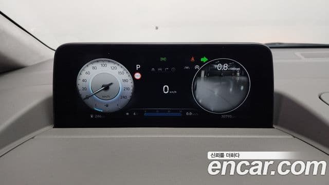 Hyundai Staria Inspiration, 2022 8