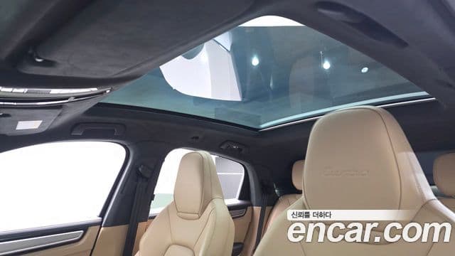 Porsche Cayenne (PO536) 4.0 турбо купе, 2020 18