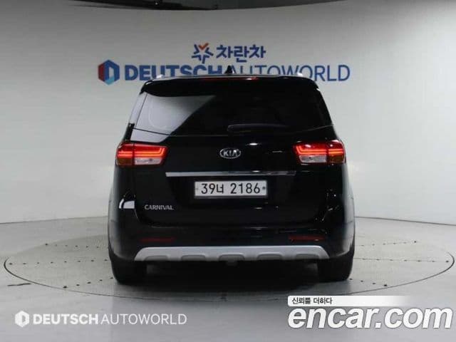 Kia All New Carnival Noblesse, 2018 4