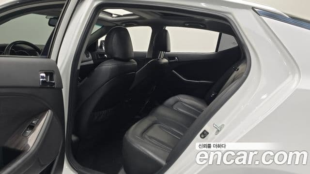 Kia K5 Prestige, 2011 12