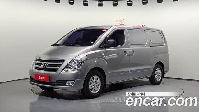 Hyundai Grand Starex Smart, 2017 1