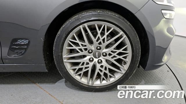 Genesis The / новый New G70, 2021 все фото