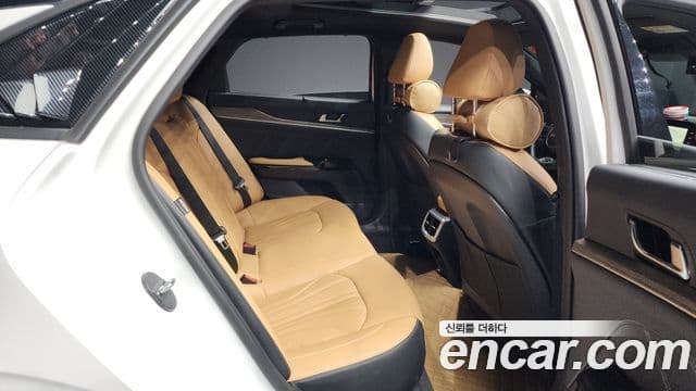 Kia K5 3세대 Signature, 2022 12