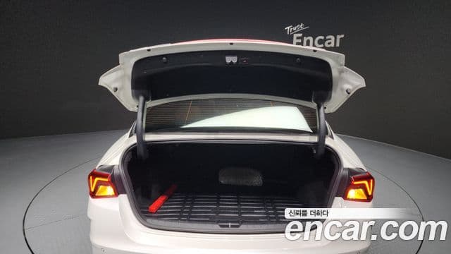 Kia K5 3세대 Signature, 2022 20