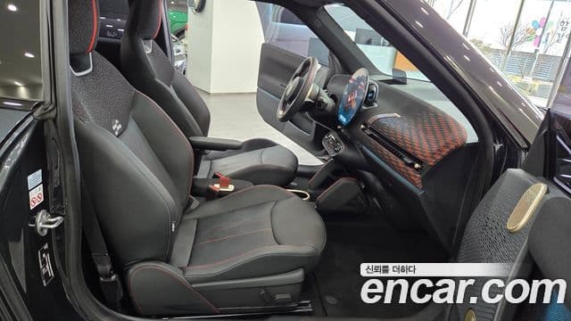 Mini Cooper Электрический (Electric) 4세대 JCW, 2025 10