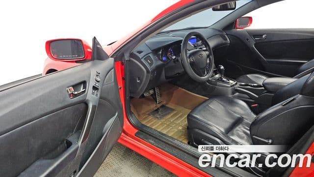 Hyundai Genesis купе 200 турбо R, 2011 10