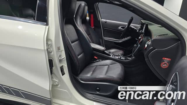 Mercedes-Benz A-класс W176 A45 AMG 4MATIC, 2015 10