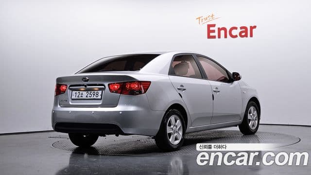 Kia Forte люксовая версия, 2010 2