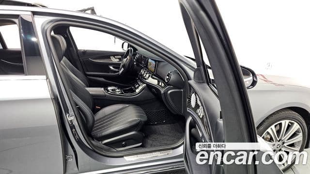 Mercedes-Benz E-класс W213 Exclusive, 2020 11