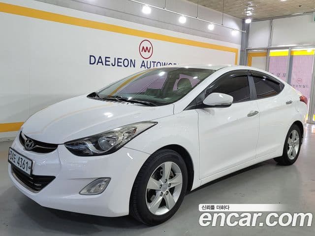 Hyundai Avante MD Premier, 2012 1