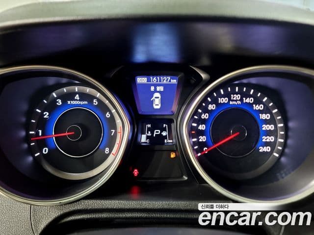 Hyundai Avante MD Premier, 2012 10