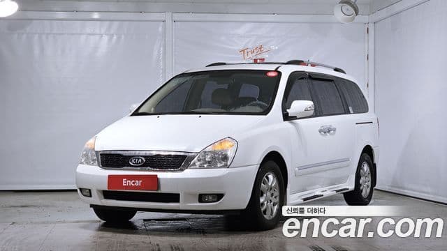 Kia Carnival R Premium, 2012 1