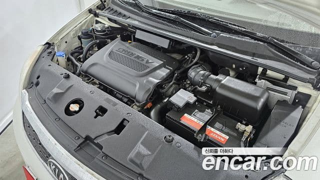 Kia Carnival R Premium, 2012 6