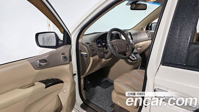 Kia Carnival R Premium, 2012 11