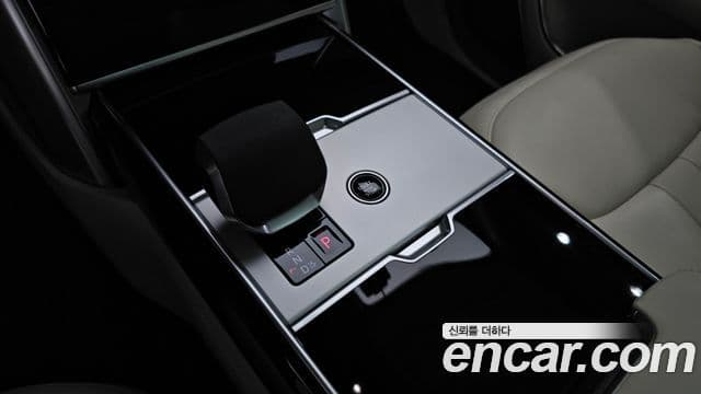 Land Rover Range Rover 5세대 P550E AB, 2024 18