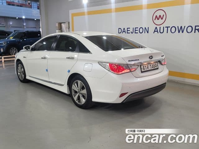 Hyundai Sonata гибрид Premier, 2012 6