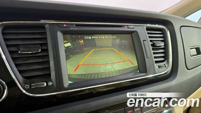 Kia All New Carnival Prestige, 2016 15