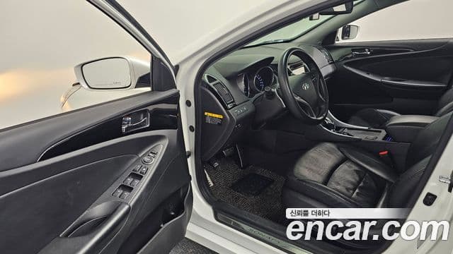 Hyundai YF Sonata Y20 top, 2011 11