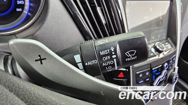 Hyundai YF Sonata Y20 top, 2011 18