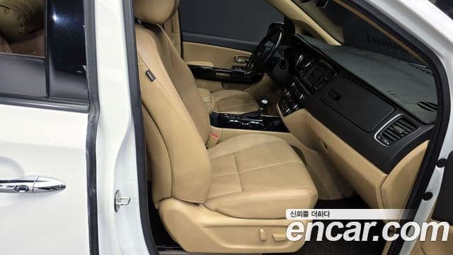 Kia The / новый New Carnival Special, 2019 12