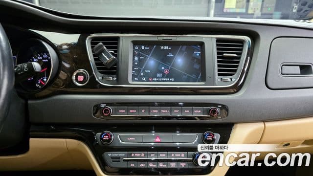 Kia The / новый New Carnival Special, 2019 16