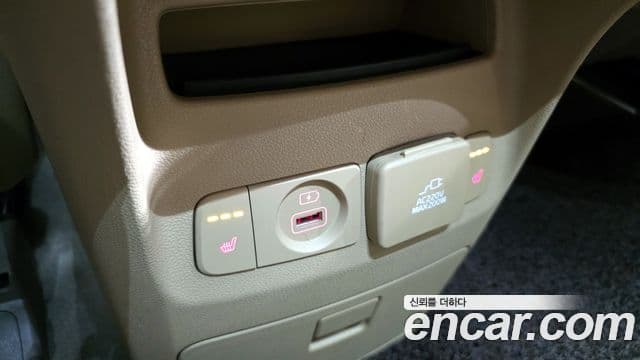 Kia The / новый New Carnival Special, 2019 18