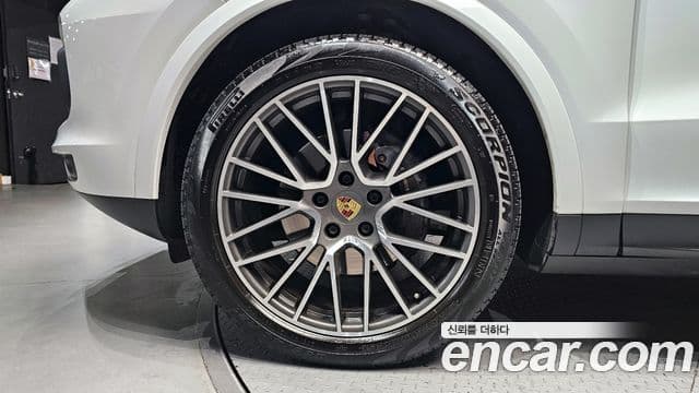 Porsche Cayenne (PO536) 3.0 E-гибрид, 2021 все фото