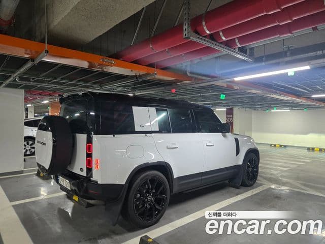 Land Rover Defender (L663) 110 D300 HSE, 2023 9