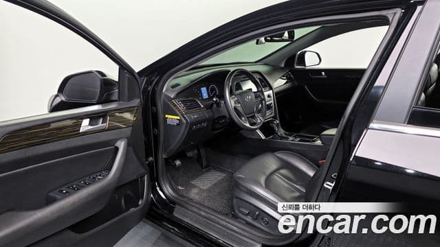 Hyundai LF Sonata 2.0 Smart, 2016 10