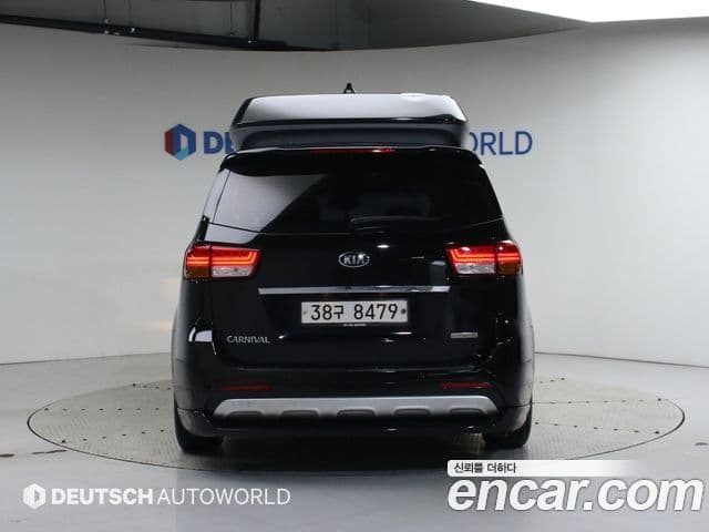 Kia All New Carnival Luxury, 2015 4