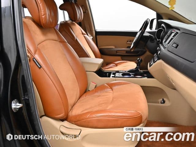 Kia All New Carnival Luxury, 2015 10