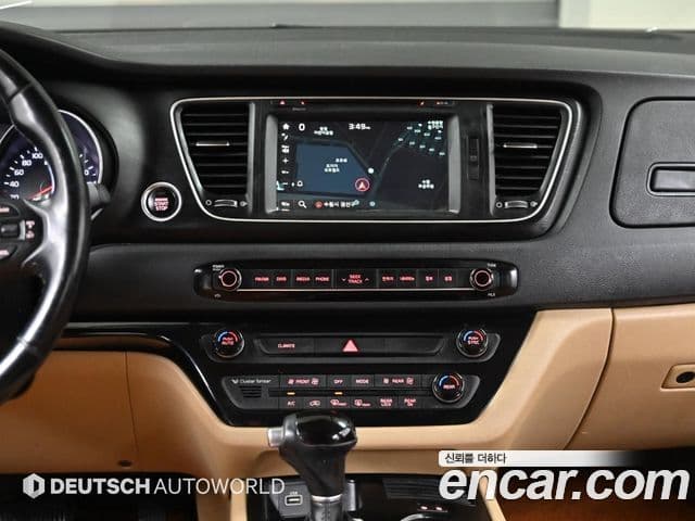 Kia All New Carnival Luxury, 2015 14