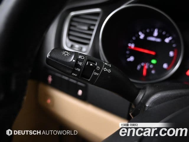 Kia All New Carnival Luxury, 2015 17