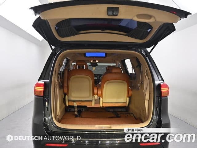 Kia All New Carnival Luxury, 2015 20