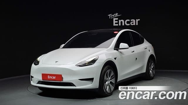 Tesla модель Y, 2024 1
