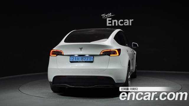 Tesla модель Y, 2024 4