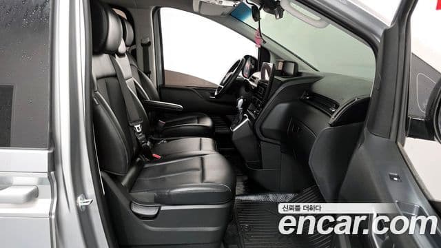 Hyundai Staria Modern, 2023 11