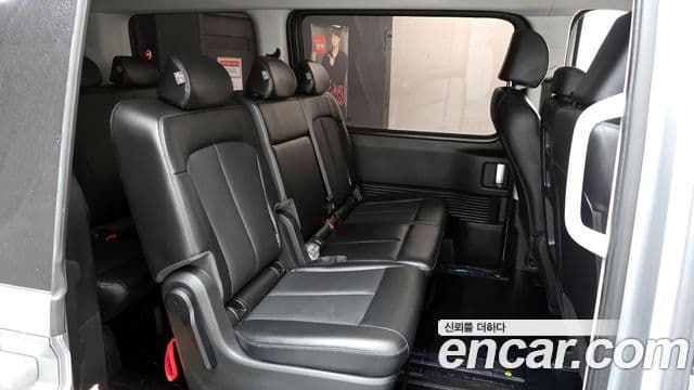 Hyundai Staria Modern, 2023 12