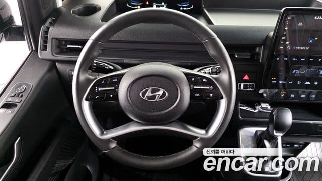 Hyundai Staria Modern, 2023 15