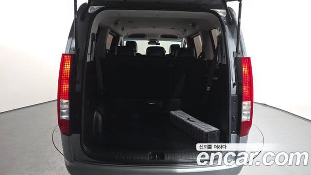 Hyundai Staria Modern, 2023 20