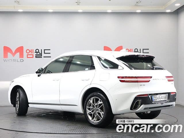 Genesis GV70, 2024 4