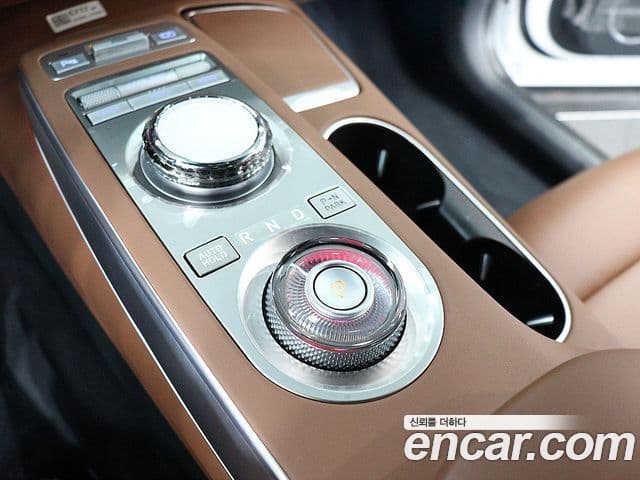 Genesis GV70, 2024 10