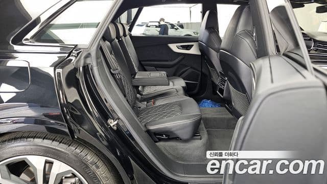 Audi Q8 (4M) Premium, 2023 12