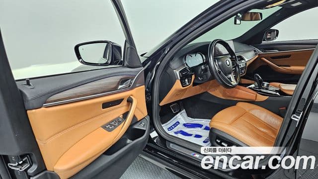 BMW 5시리즈 (G30) 520d M Sport Plus, 2017 9