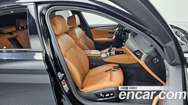 BMW 5시리즈 (G30) 520d M Sport Plus, 2017 11
